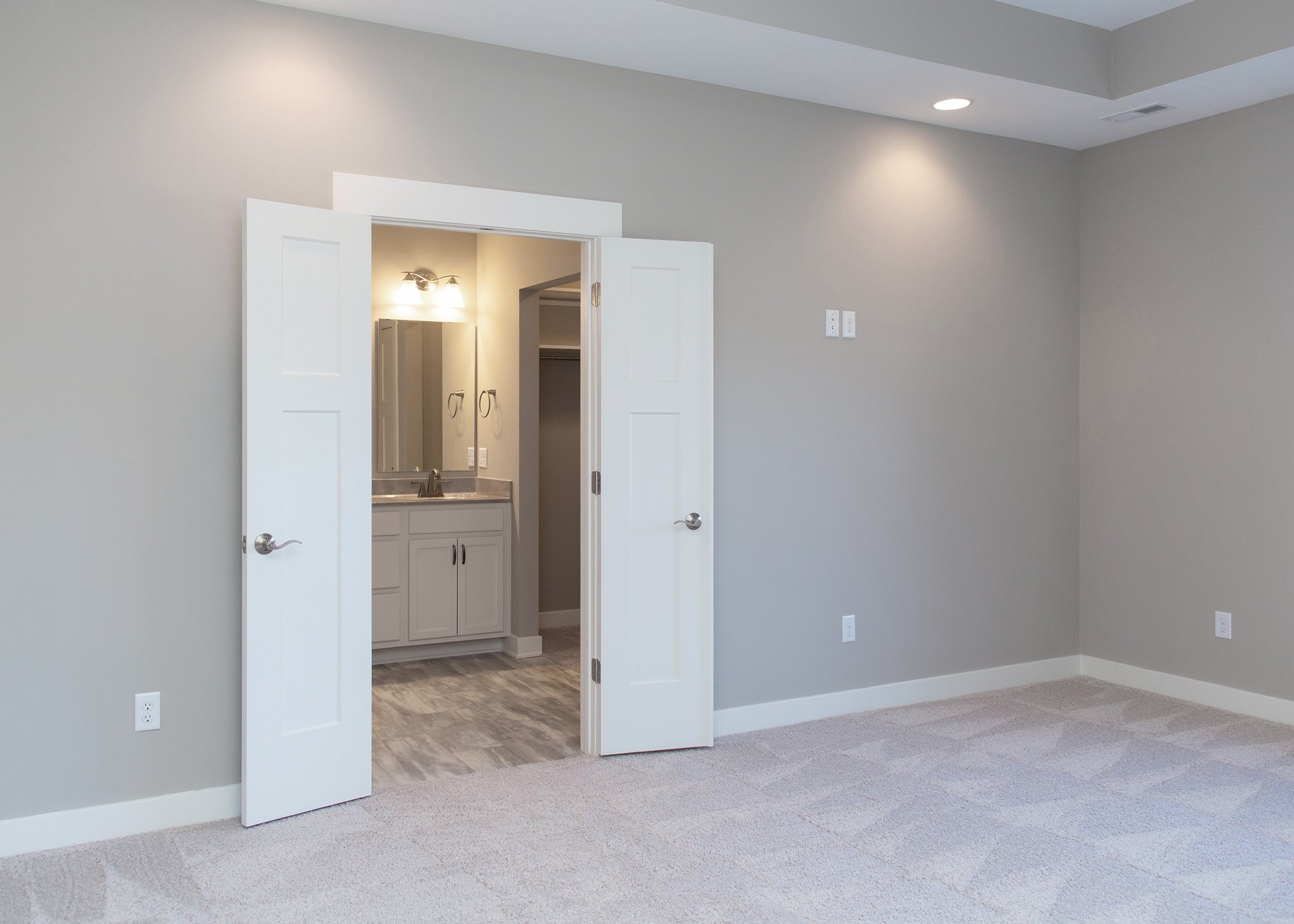 JH Bedroom Bathroom Boulders
